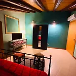 Bianca Di Navarra House B&B