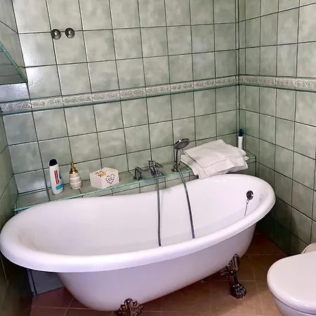 فندق مبيت وإفطار Bianca Di Navarra House