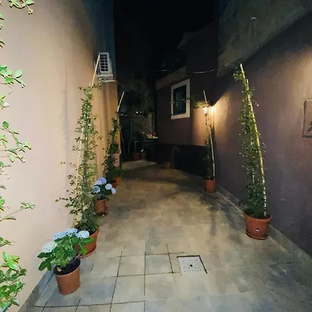 Bianca Di Navarra House